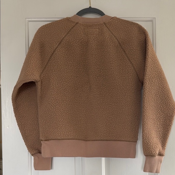 Everlane Beige Crewneck Sherpa Fleece Sweatshirt Size S (fits like an XS). - Picture 3 of 4